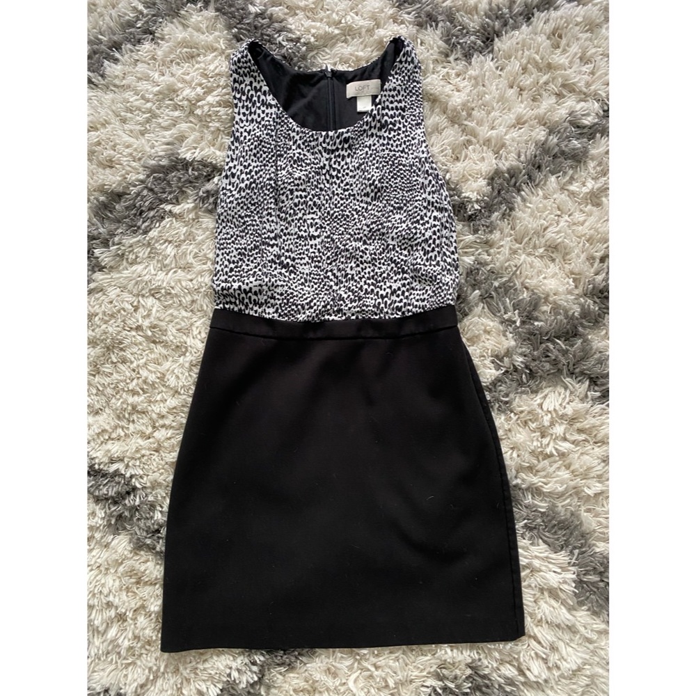 EUC Anne Taylor Loft Dress. Size 2P